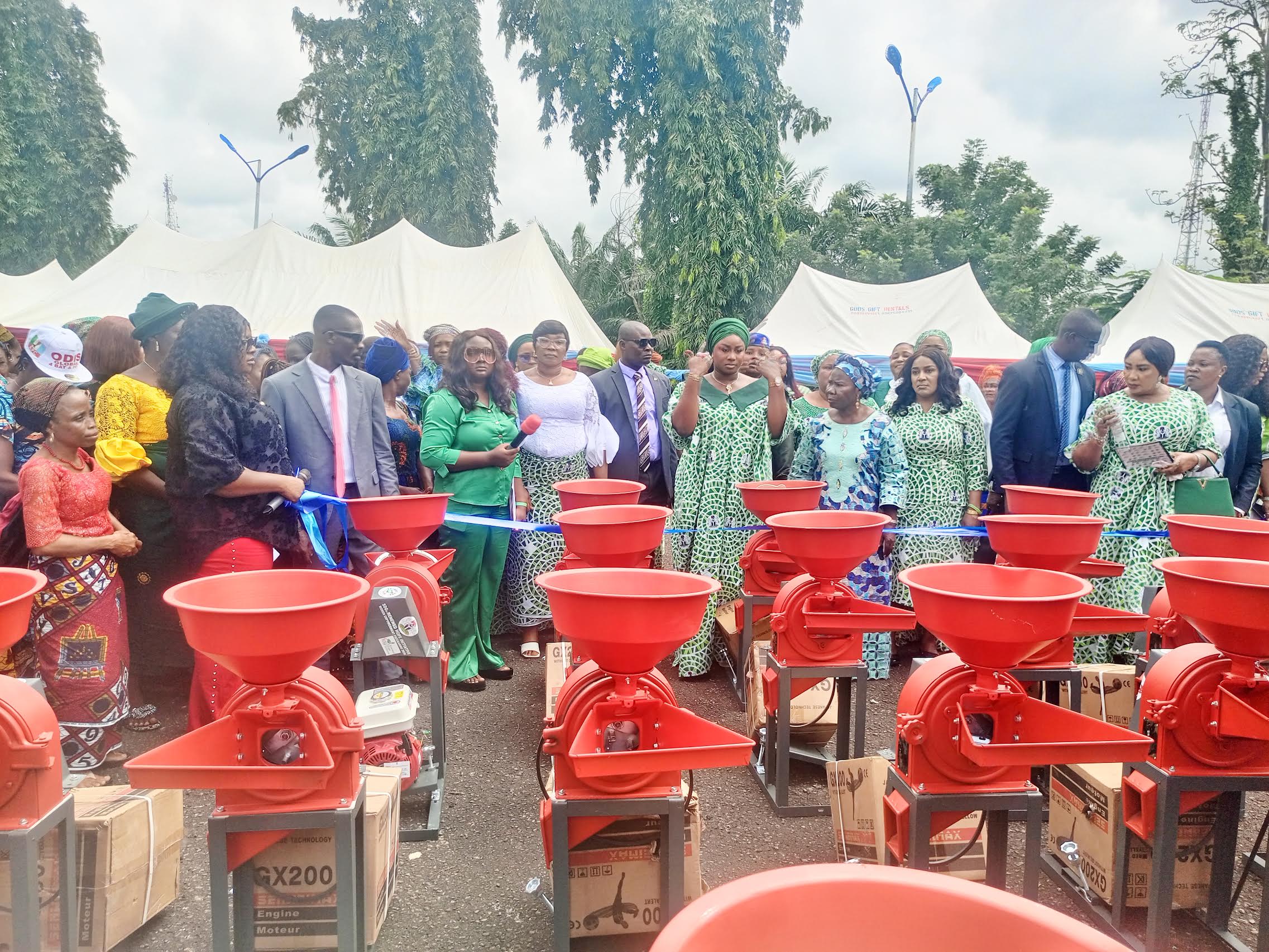 Ebonyi: 500 indigent women receive empowerment items