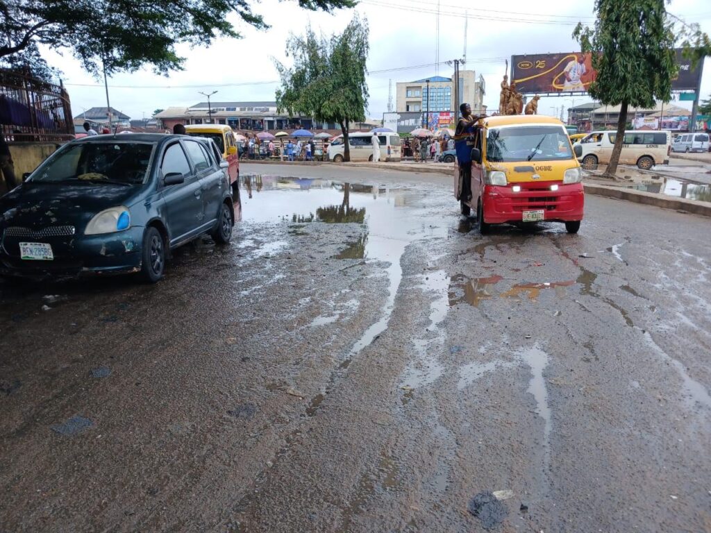 Benin residents groan over deplorable cosmopolitan roads