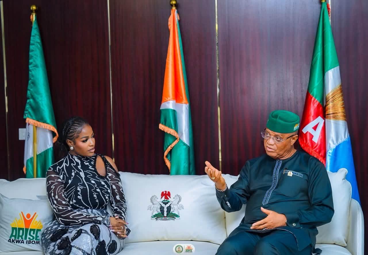 Governor Eno addressing World Guinness Record Holder Chef Hilda Baci at Government House, Uyo