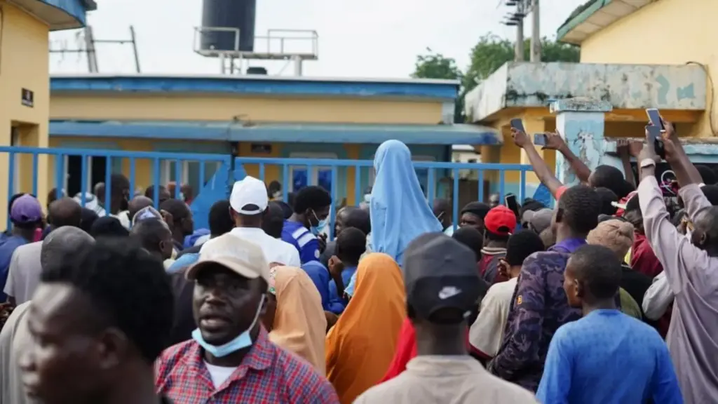 Atiku: FG owes Nigerians explanation over death of 37 miners
