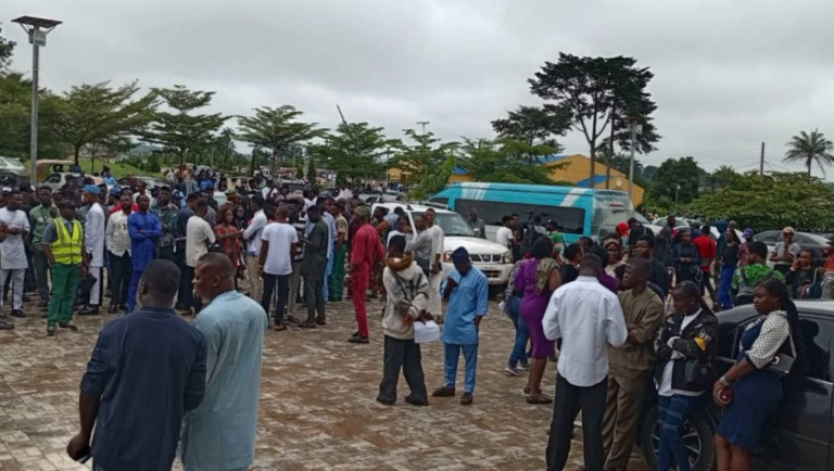 FUOYE staff, students foil police attempt to arrest Vice-Chancellor