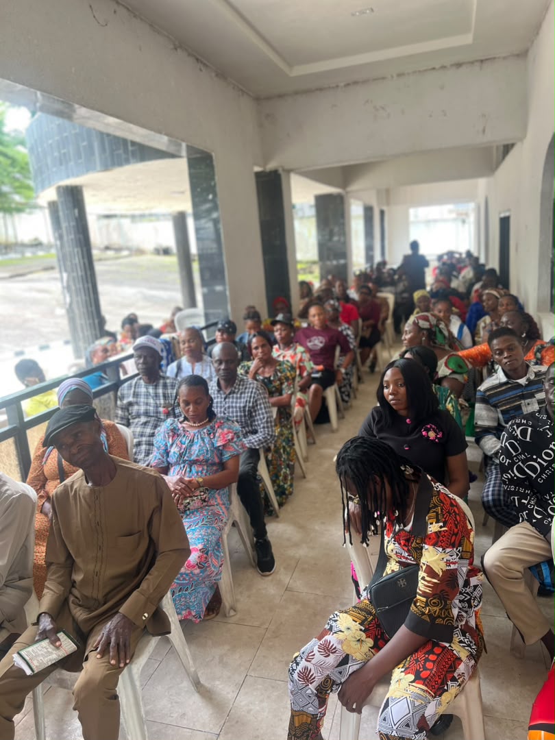 Abia-North: Sen Kalu facilitates cash grants for over 500 entrepreneurs
