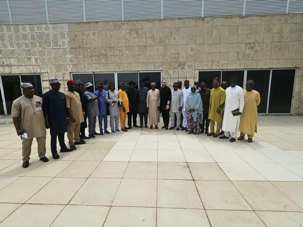 NISO management and House Committee members