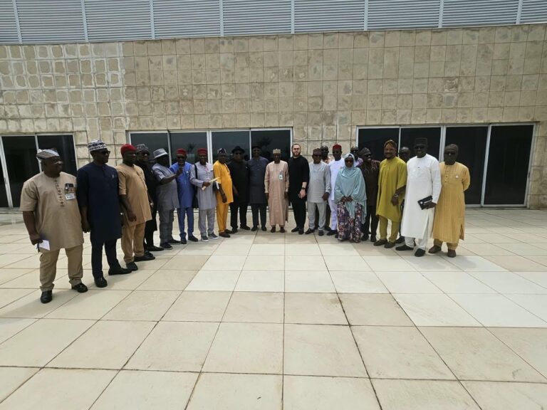 NISO management and House Committee members