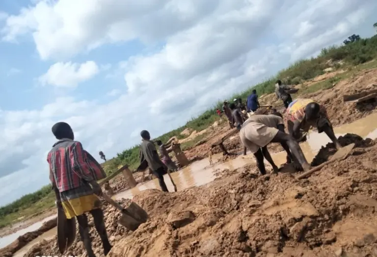 Niger: Witness alleges ₦50,000 fee to see bodies of dead miners