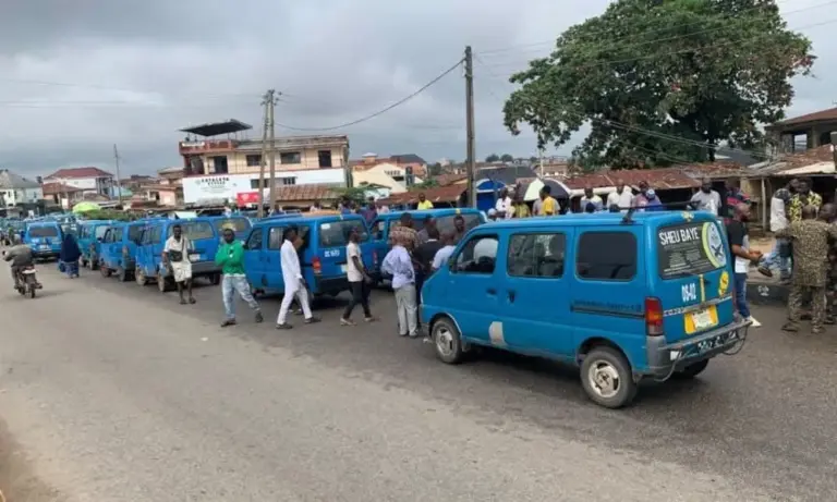 Osun: minibus drivers protest high fuel costs, announce new transport fares