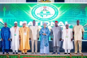 L-R: Minister of State for Housing and Urban Development, Rt. Hon. Yusuf Abdullahi Ata; Leader of the Senate, Sen. Opeyemi Bamidele; National Chairman, Forum of Former Presiding Officers of State Houses of Assembly, APC, Sen. Wasiu Sani Eshinlokun; Ebonyi State Governor and Chairman, Board of Trustees, Forum of Former Presiding Officers of State Houses of Assembly, APC, Rt. Hon. Francis Ogbonna Nwifuru; First Lady of Nigeria and Grand Patron of the Forum, Sen. Oluremi Tinubu; former Senate President, Sen. Anyim Pius Anyim; former Plateau State Governor, Sen. Simon Lalong; and Minister of State for Petroleum Resources (Oil), Sen. Heineken Lokpobiri, at the National Summit of Former Presiding Officers of State Houses of Assembly in Nigeria, APC, where the forum endorsed President Bola Ahmed Tinubu for a second term, at the Banquet Hall of the State House, Abuja, on Thursday, September 17, 2026