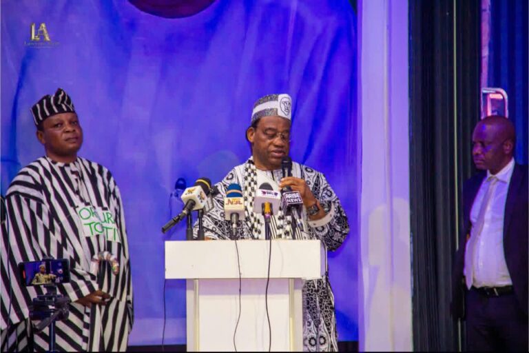 The Tor Tiv (in black and white) HRM Prof James Ayatse.