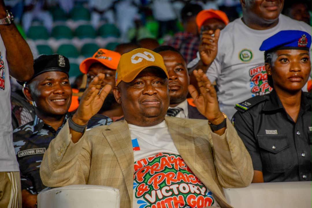 Senator Adeola at the APC Interfaith Prayer and Praise Concert held in Abeokuta, the Ogun State capital