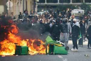 France student protests escalate