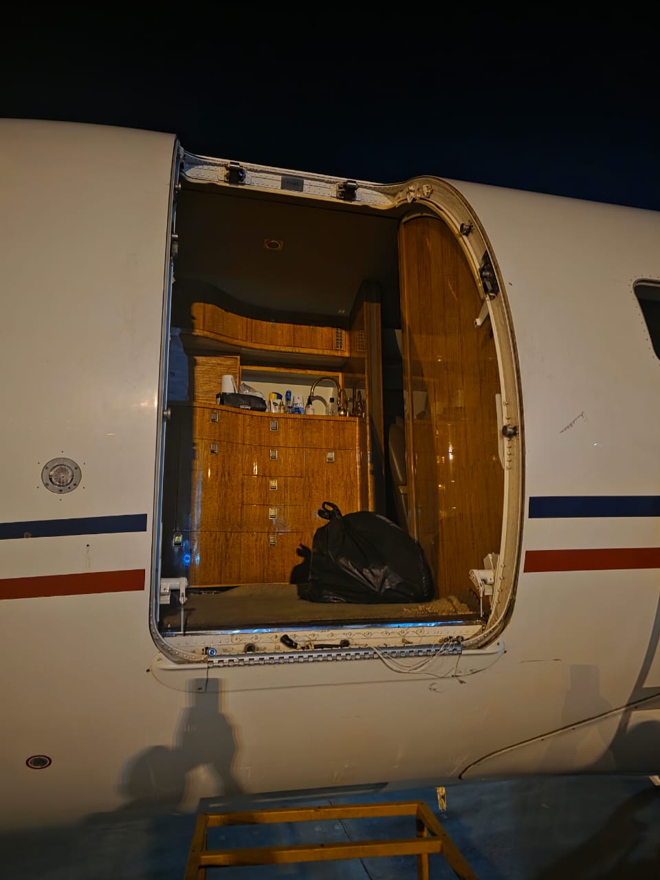 Challenger 604