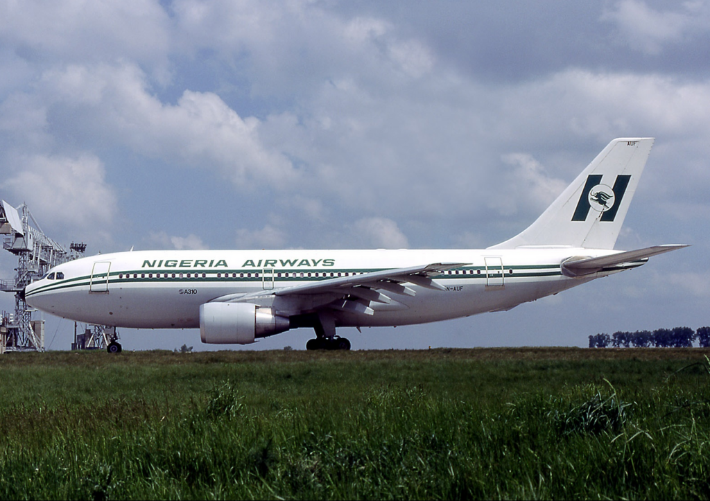 Nigeria_Airways_A310_5N-AUF_CDG_1985-5-19