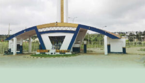 Redeemers-University-gate