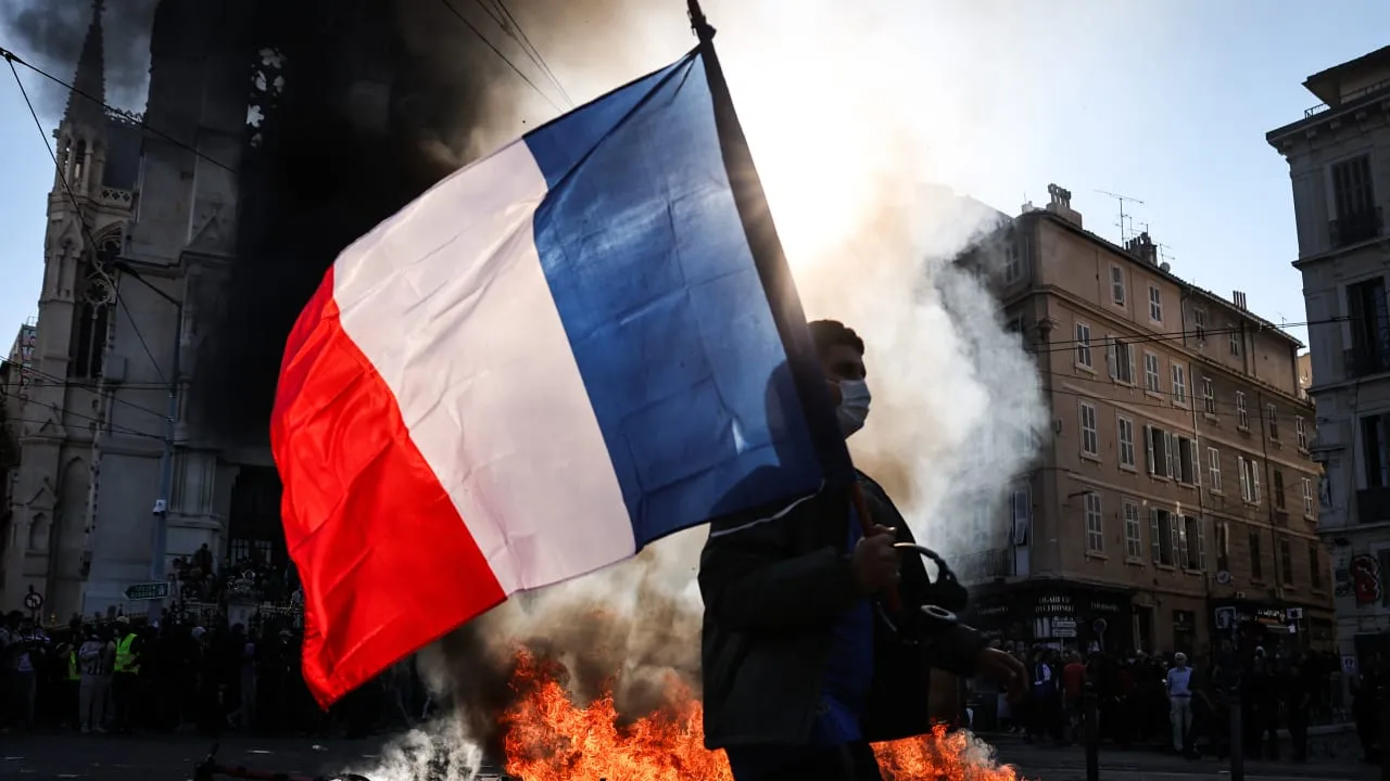Trump blames immigration for unrest in France, urges border crackdown