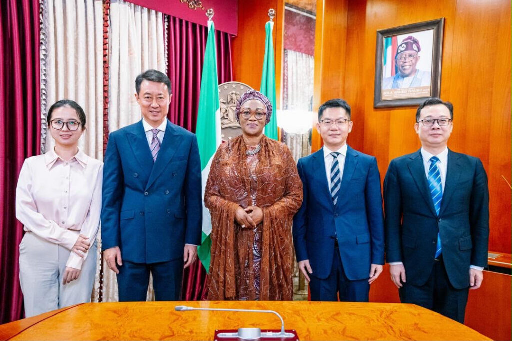 L-R Third Secretary of Political sector, Embassy of China, Mrs Wu Yijun, China’s Ambassador to Nigeria, Yu Dunhai, First Lady of Nigeria Senator Oluremi Tinubu, China’s Deputy Ambassador, Zhou Hongyou and Director of Political Sector, Embassy of China, Zhu Songbo during the visit of the delegation of the Embassy of China to the First lady at the State House, Abuja on Thursday 22nd October, 2026